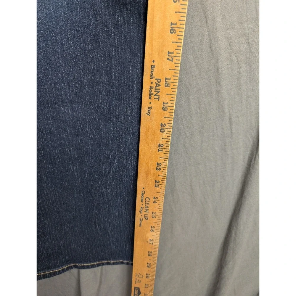 Levi‎ Strauss Signature Women's Mid Rise Straight Jeans Size 26 M 38 X 32